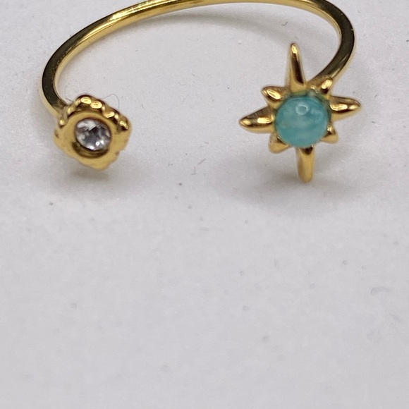 Gold and Green Rings with Gemstones - Picture 2 of 3